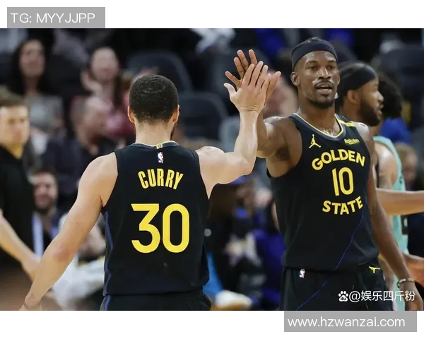 勇士与尼克斯对决精彩回顾球星表现与战术分析全景呈现